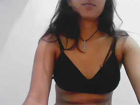 Anika Singh online show from 11-15-25, 01:48