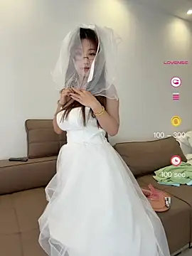 Snapshot of GG-BONG1 chatting on 06-19-26, 04:18 GG-BONG1 online show from 06-19-26, 04:18