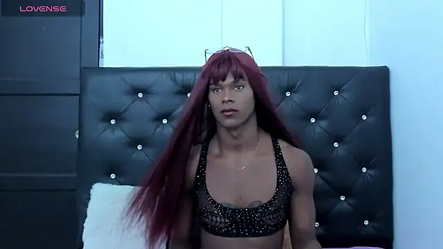 Amanda Fox  online show from 11-28-25, 05:13