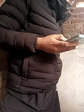 hotyyyyjonny online show from 12-17-25, 06:51