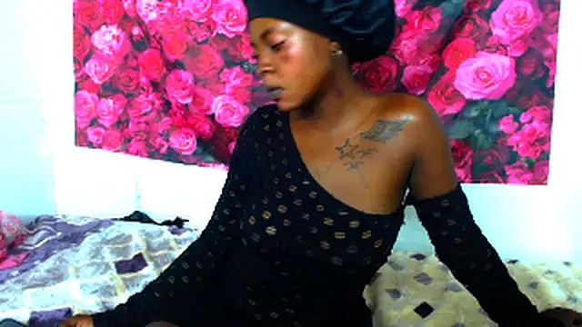 Sweeteboneycherry online show from 03-13-26, 07:41