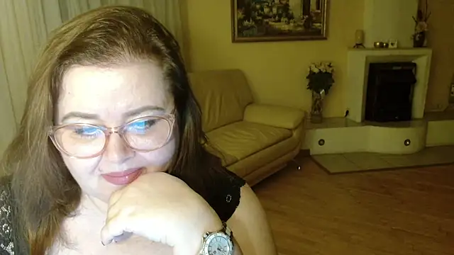 Snapshot of Natali-Gucci chatting on 12-05-25, 03:43 Natali-Gucci online show from 12-05-25, 03:43