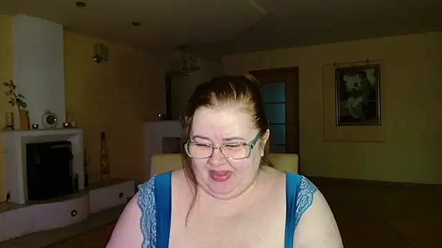 Snapshot of Natali-Gucci chatting on 05-05-26, 03:37 Natali-Gucci online show from 05-05-26, 03:37
