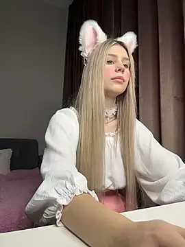 Snapshot of Olivia1Taylor1 chatting on 11-14-25, 07:23 Olivia1Taylor1 online show from 11-14-25, 07:23