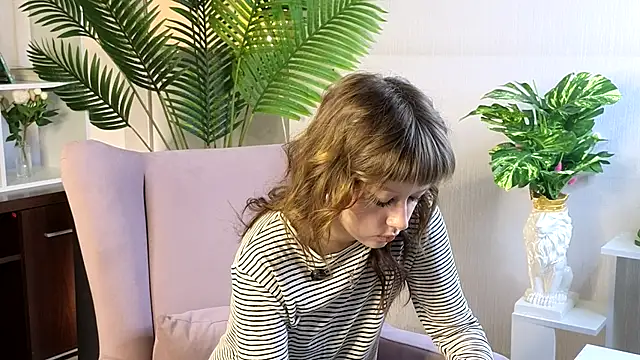 CarenChappan online show from 11-13-25, 03:05