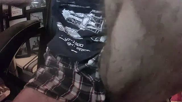 Chrisatmiami online show from 11-29-25, 07:30