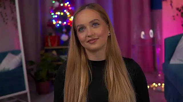 ElyssawetXX online show from 12-05-25, 07:23