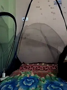 Snapshot of Yamini-X chatting on 02-13-26, 07:30 Yamini-X online show from 02-13-26, 07:30