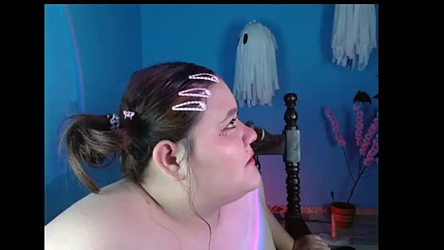 Snapshot of Nyaa_kawaii chatting on 11-14-25, 12:42 Nyaa kawaii online show from 11-14-25, 12:42