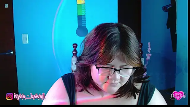 Snapshot of Nyaa_kawaii chatting on 12-19-25, 06:27 Nyaa kawaii online show from 12-19-25, 06:27