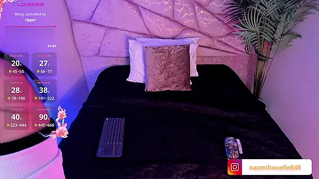 Atenea Velle online show from 12-03-25, 01:21