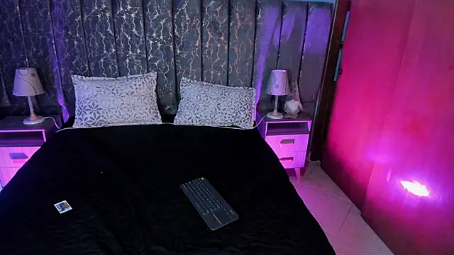 Atenea Velle online show from 12-01-25, 01:12