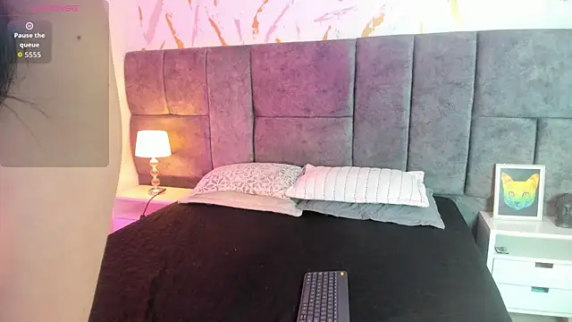 Snapshot of Atenea_Velle chatting on 06-10-26, 03:19 Atenea Velle online show from 06-10-26, 03:19