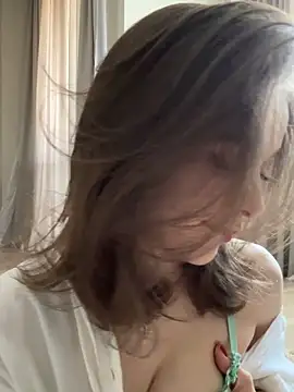 yoyogirlx online show from 05-27-26, 11:50