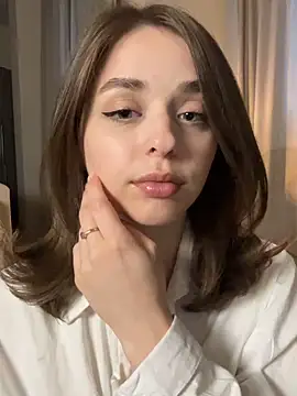 yoyogirlx online show from 05-12-26, 01:39