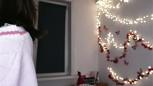 yoyogirlx online show from 04-04-26, 01:50