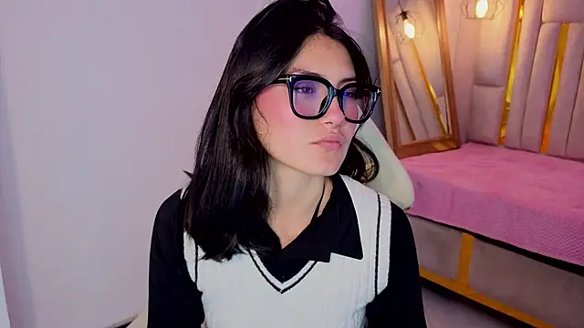 Brandy collinss online show from 04-17-26, 06:44