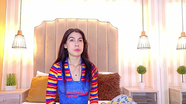 IrisDeLaVega  online show from 12-15-25, 02:01