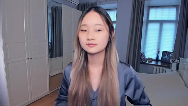 Snapshot of JadaShires chatting on 11-15-25, 10:19 JadaShires online show from 11-15-25, 10:19