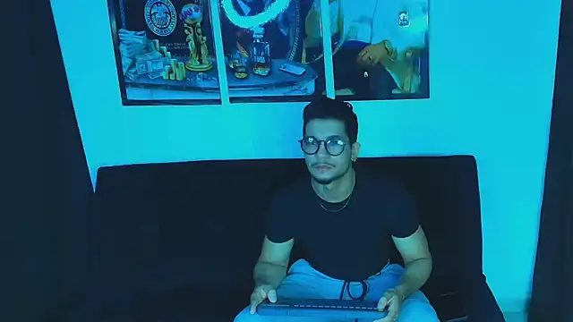 Nolan joness online show from 11-20-25, 01:23