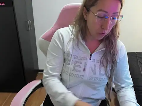 chrystal sl852 online show from 04-15-26, 01:59