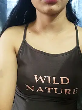 Snapshot of Desire_Lu chatting on 11-13-25, 10:41 Desire Lu online show from 11-13-25, 10:41