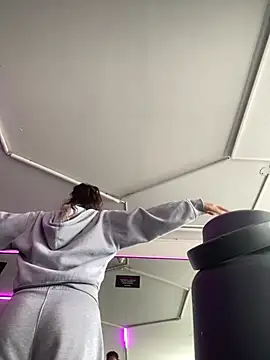 Dreana online show from 01-11-26, 04:03