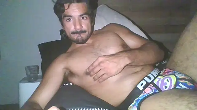 piggylatino online show from 11-20-25, 10:05