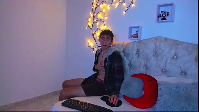 TerryGrace online show from 11-17-25, 07:40