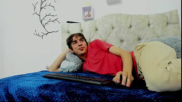 TerryGrace online show from 11-12-25, 07:40