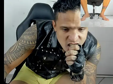 master leather online show from 03-02-26, 12:44