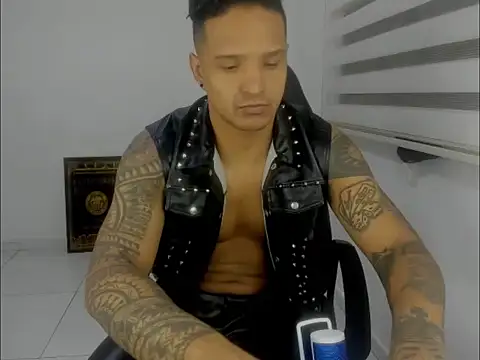 master leather online show from 03-23-26, 02:50