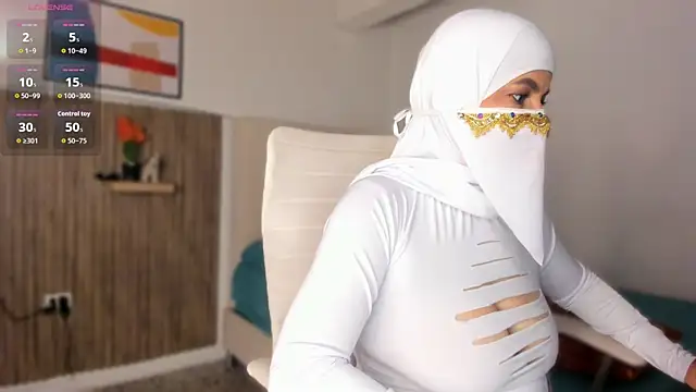 Hannaa Dolly online show from 11-20-25, 02:56