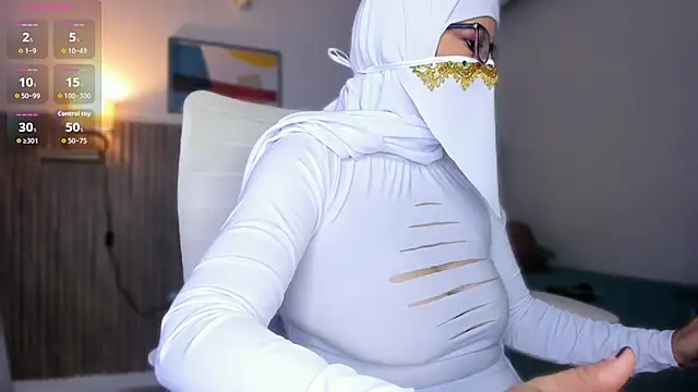 Hannaa Dolly online show from 11-12-25, 02:04