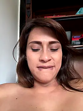 valeria absurdah online show from 12-13-25, 08:04