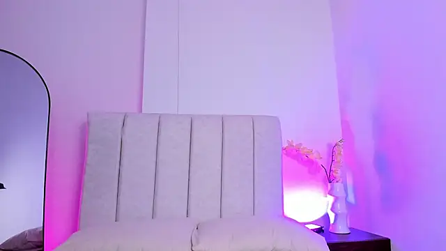 Snapshot of KaliBloom chatting on 02-27-26, 09:58 KaliBloom online show from 02-27-26, 09:58