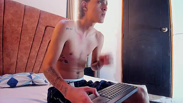 Xanderr owen2 online show from 12-19-25, 03:43