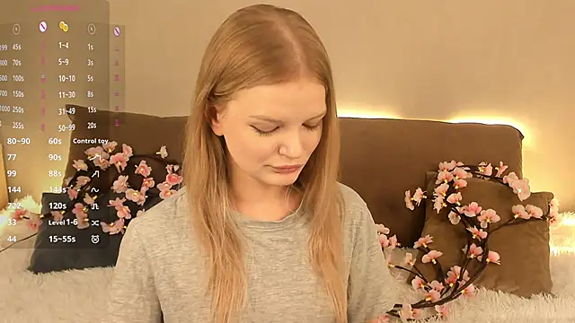 Snapshot of MicheleHonas chatting on 01-05-26, 06:44 MicheleHonas online show from 01-05-26, 06:44