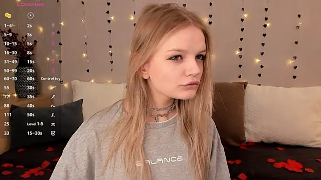 Snapshot of MicheleHonas chatting on 02-11-26, 05:35 MicheleHonas online show from 02-11-26, 05:35