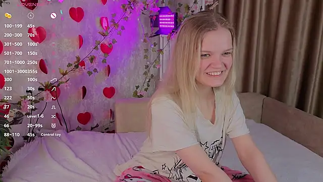 Snapshot of MicheleHonas chatting on 02-24-26, 05:36 MicheleHonas online show from 02-24-26, 05:36