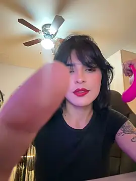 Cristal Cerati  online show from 04-16-26, 01:50