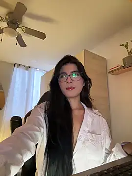 Snapshot of Cristal_Cerati_ chatting on 05-29-26, 10:27 Cristal Cerati online show from 05-29-26, 10:27