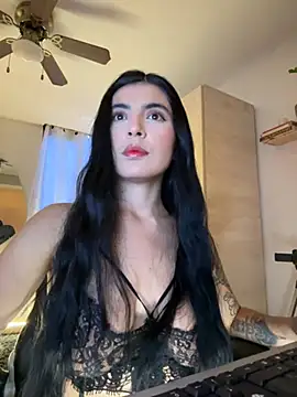 Snapshot of Cristal_Cerati_ chatting on 05-28-26, 10:59 Cristal Cerati online show from 05-28-26, 10:59