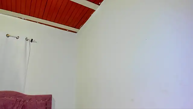 Snapshot of yourlatina_emely chatting on 01-16-26, 04:33 yourlatina emely online show from 01-16-26, 04:33