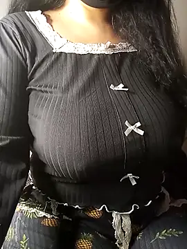 Snapshot of Sara90wa chatting on 02-06-26, 10:39 Sara90wa online show from 02-06-26, 10:39