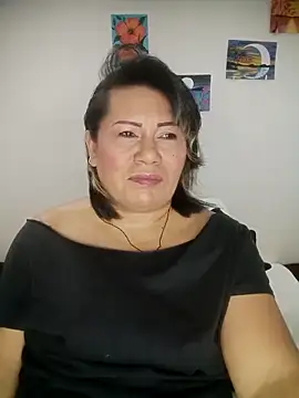 Snapshot of angi_daw chatting on 06-07-26, 03:01 angi daw online show from 06-07-26, 03:01