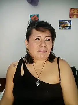 Snapshot of angi_daw chatting on 06-05-26, 03:44 angi daw online show from 06-05-26, 03:44