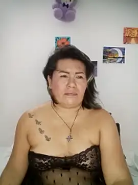 Snapshot of angi_daw chatting on 05-22-26, 04:43 angi daw online show from 05-22-26, 04:43