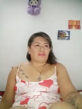 Snapshot of angi_daw chatting on 05-01-26, 03:00 angi daw online show from 05-01-26, 03:00