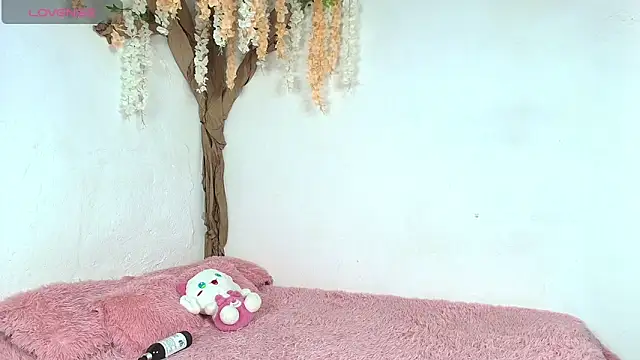 Snapshot of MISS_SAMMYROSE chatting on 05-13-26, 11:34 MISS SAMMYROSE online show from 05-13-26, 11:34
